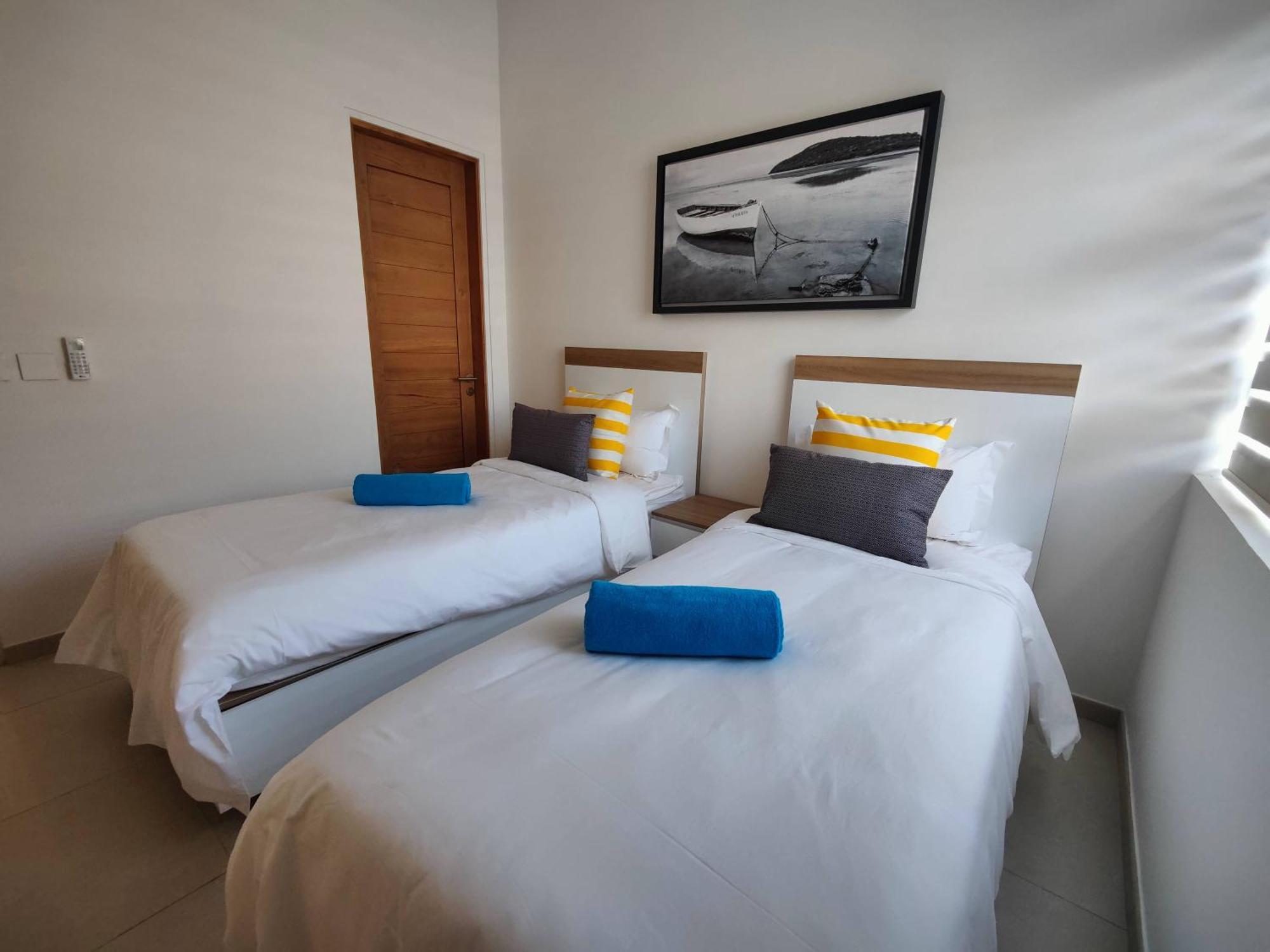 Ocean Point Beach Front Apartment Pointe aux Piments Ngoại thất bức ảnh